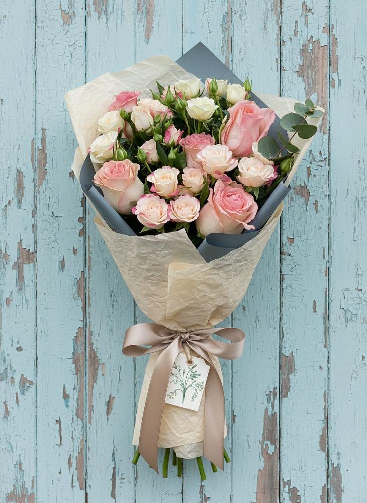 Букет цветов из: Розы в Новомихайловском