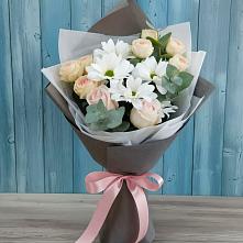 Букет цветов из:  Хризантемы и Розы в Новомихайловском