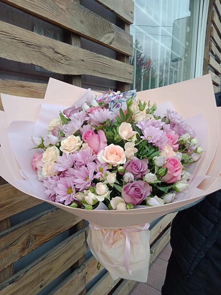 Букет цветов из: Розы и Хризантемы в Новомихайловском