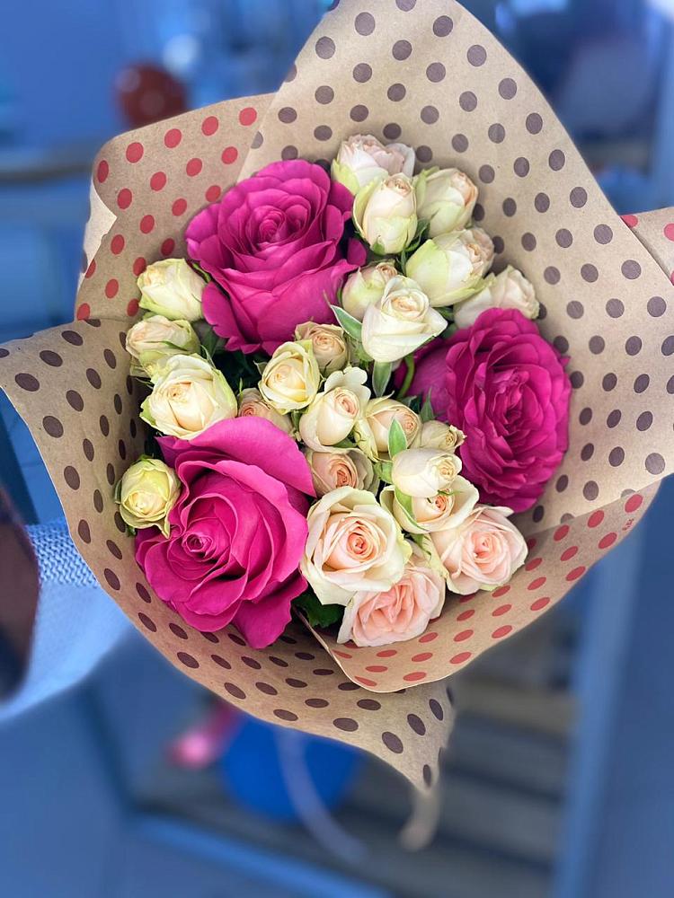 Букет цветов из: Розы в Новомихайловском