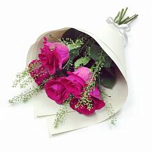Букет цветов из:  Розы в Новомихайловском