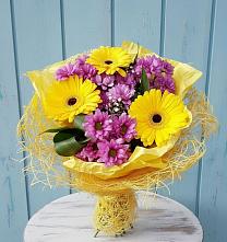 Букет цветов из:  Хризантемы и Герберы #REPLACE_PRED# Новомихайловском