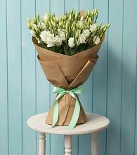 Букет цветов из:  Лизиантусы в Новомихайловском