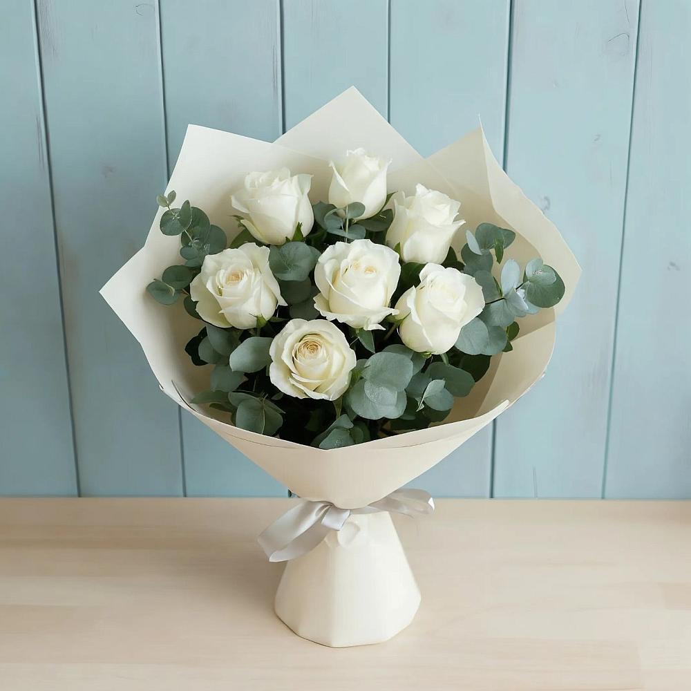 Букет Белые розы в Эвкалипте в Новомихайловском