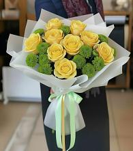 Букет цветов из:  Хризантемы и Розы в Новомихайловском