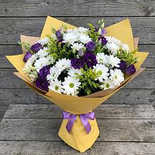 Букет цветов из:  Ирисы, Хризантемы и Ромашки в Новомихайловском