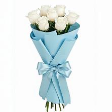 Букет 7 белых роз Проуд в Новомихайловском