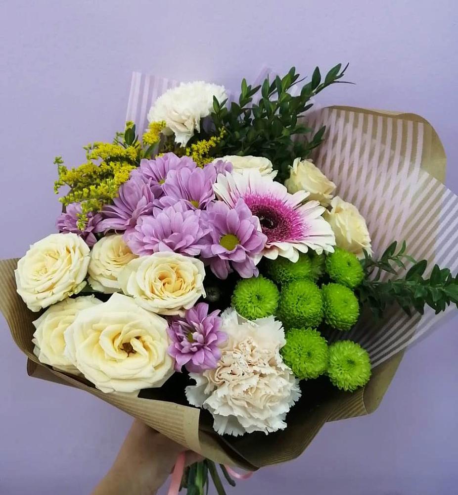 Букет цветов из: Хризантемы, Розы, Гвоздики и Герберы в Новомихайловском