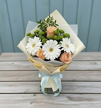 Букет цветов из:  Герберы, Розы и Хризантемы #REPLACE_PRED# Новомихайловском